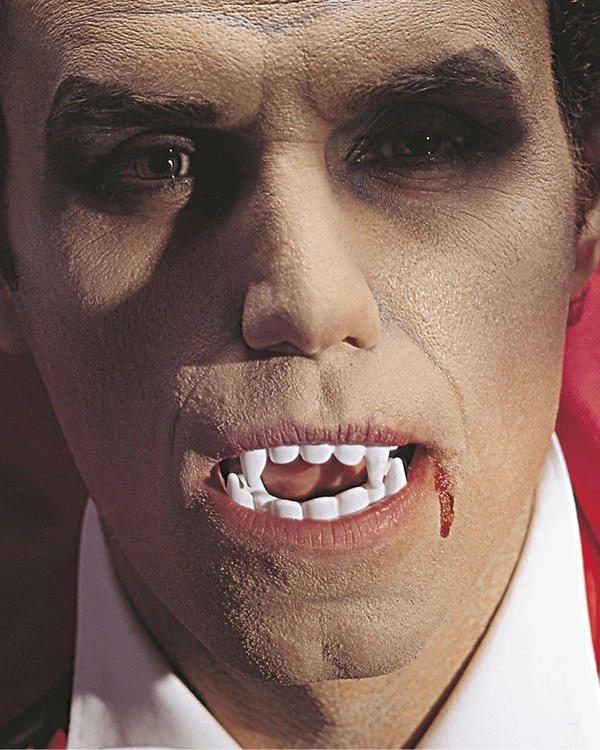 DENTIER DE VAMPIRE